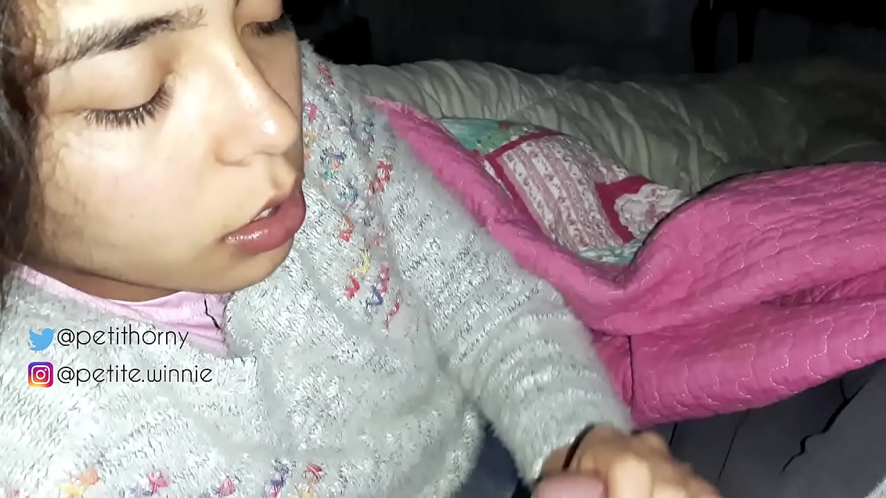 ENGULO TODO O LEITE ACUMULADO DO MEU MARIDO - MOSTRANDO A LÍNGUA COM ESPERMA