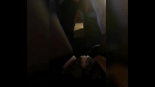 MJM quente. O marido fode com a namorada à frente da mulher. A rata da mulher fica molhada, as suas fantasias sujas apenas confundem a mente